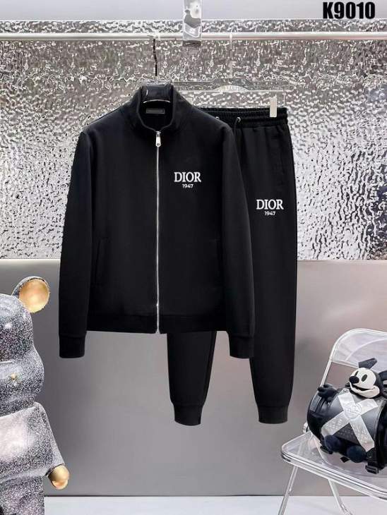 Picture of Dior Sweater Suits _SKUDiorM-5XLkdtr0538828